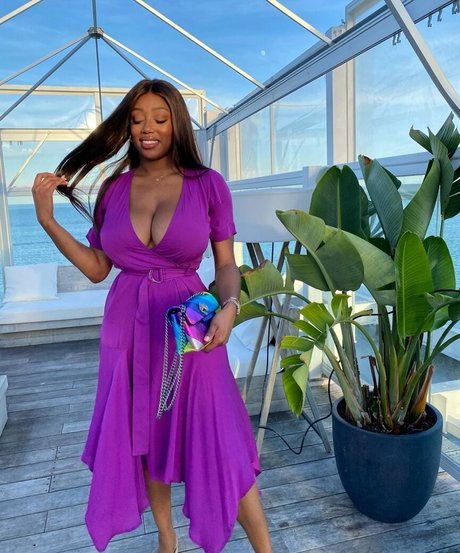 Vivi Panamera perfect pornstar gallery