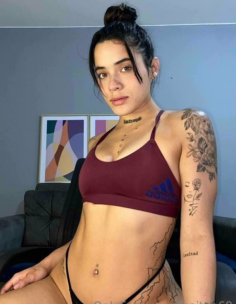 lunitap69 nude model pictures