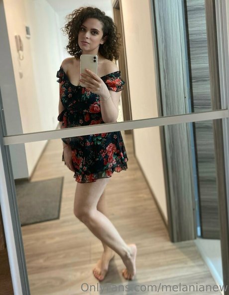 melanianew naked model gallery