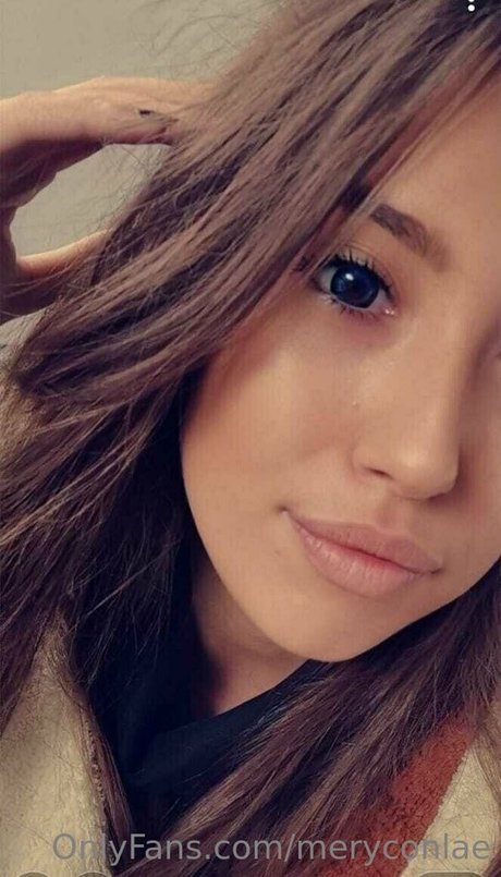 meryconlae model hot pictures