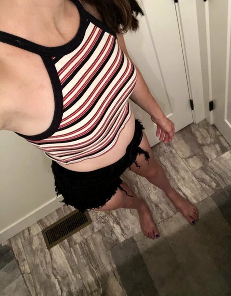 KittenShrooms xxx model galleries