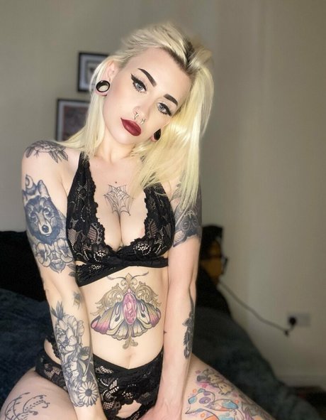 meh danni star hot image