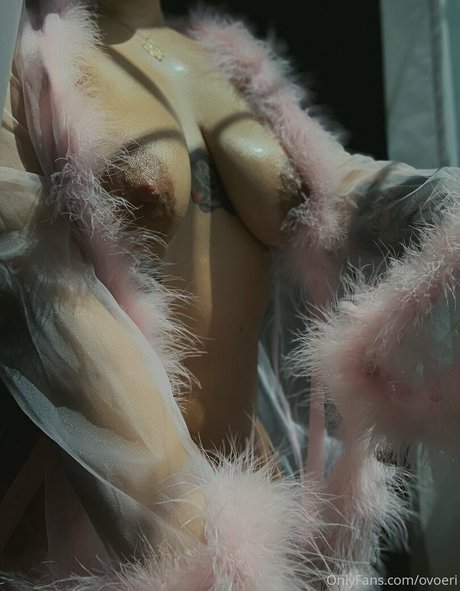 Therealovoeri art pornstar image