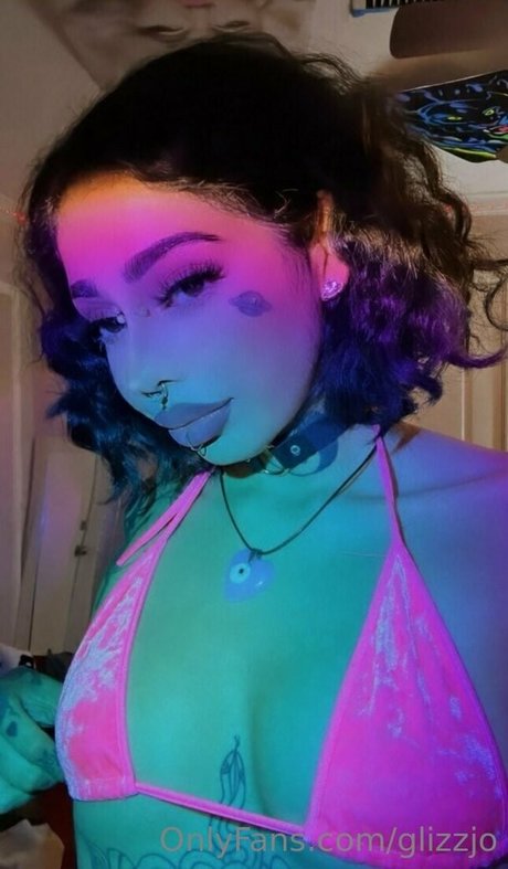 glizzjo pornstar hd pic
