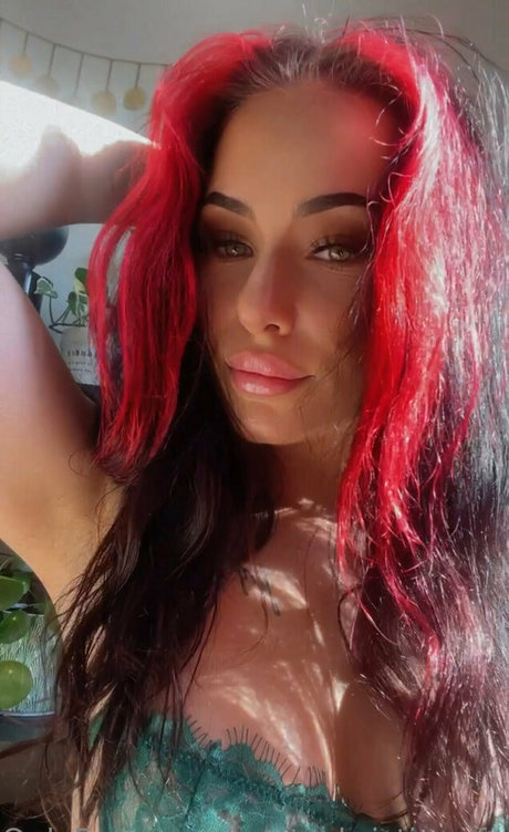 cuntychristinaafree model high quality image