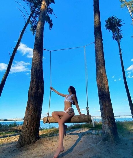 krisblow model xxx photo