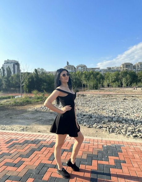 carladazefree nudes star gallery