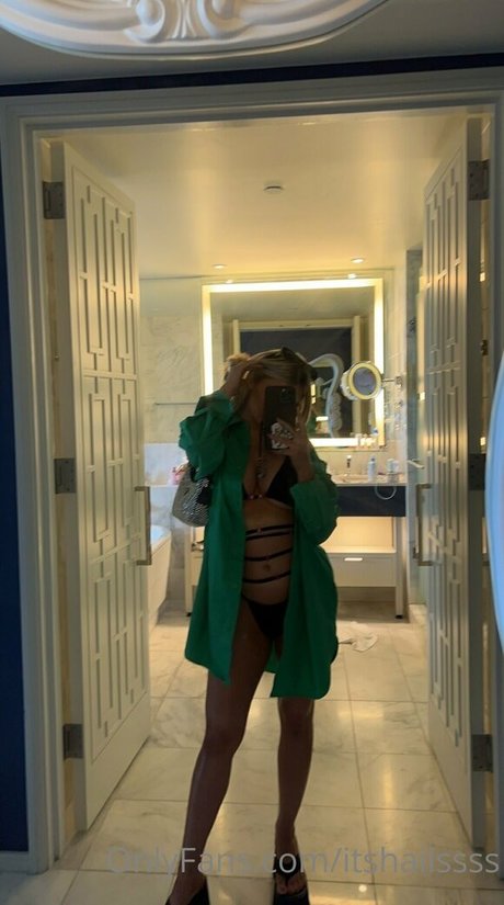 hayleyx3 star exclusive image