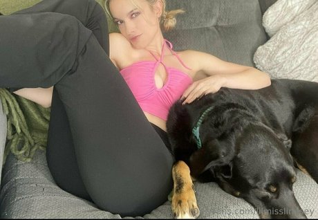 lilmisslindsey pornstar erotic gallery