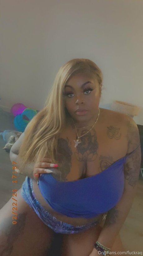 screwraq model pornographic images