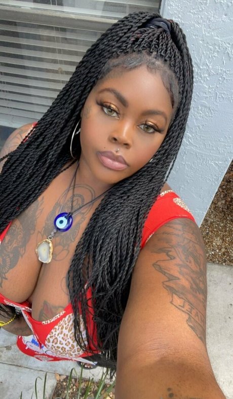 screwraq porn actress pictures