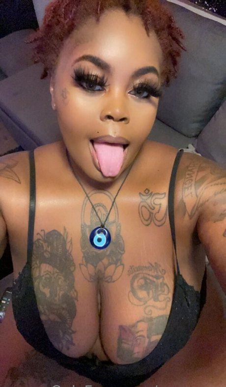 screwraq high quality model image