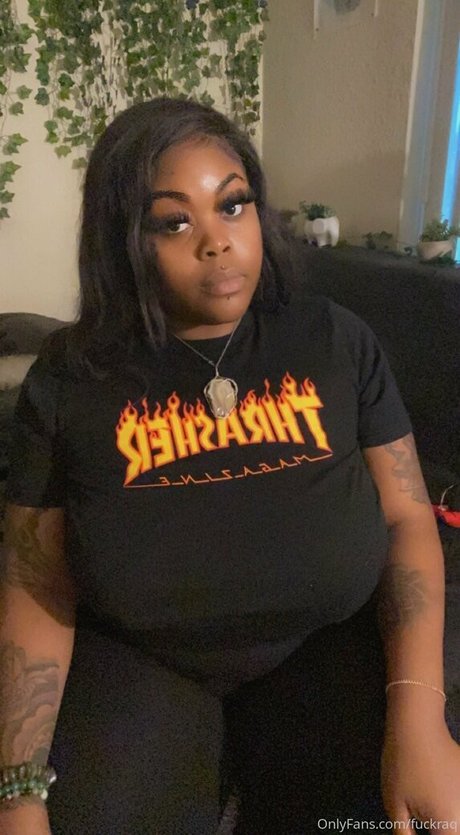 screwraq naked pornstar pic