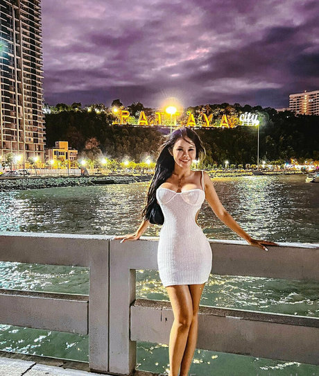 pingthai art actress photos