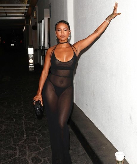 Karrueche art model image