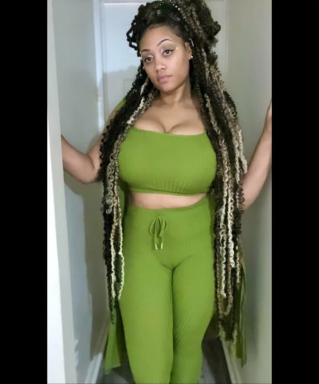 Rarrired nudes pornstar img