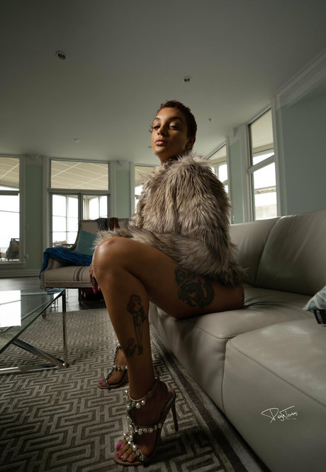 iitsleahtho pornographic actress image