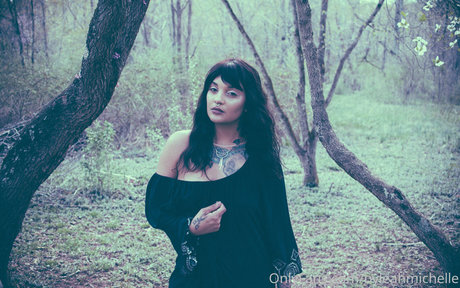 iitsleahtho model pictures