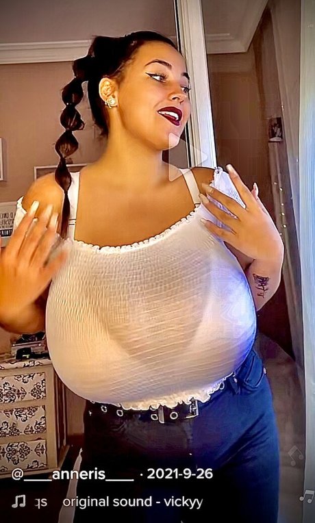 Anneris18 sexy pornstar photos