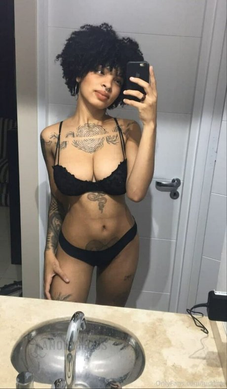 Molive sexy pornstar images