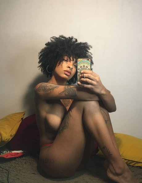 Molive perfect model images