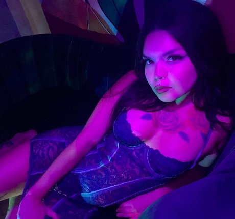 Yuckyyuko model adult photos