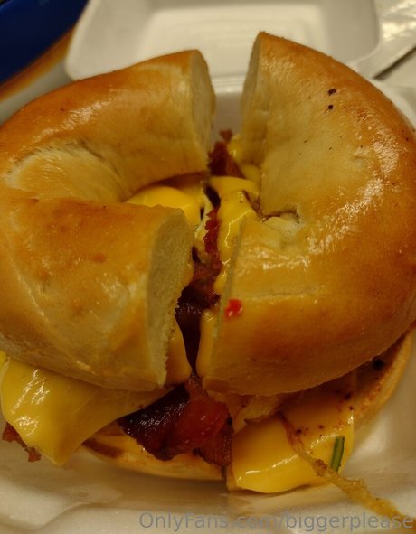 biggerplease star nude pics