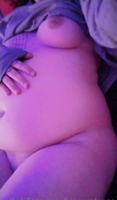 biggerplease pornstar beautiful photo