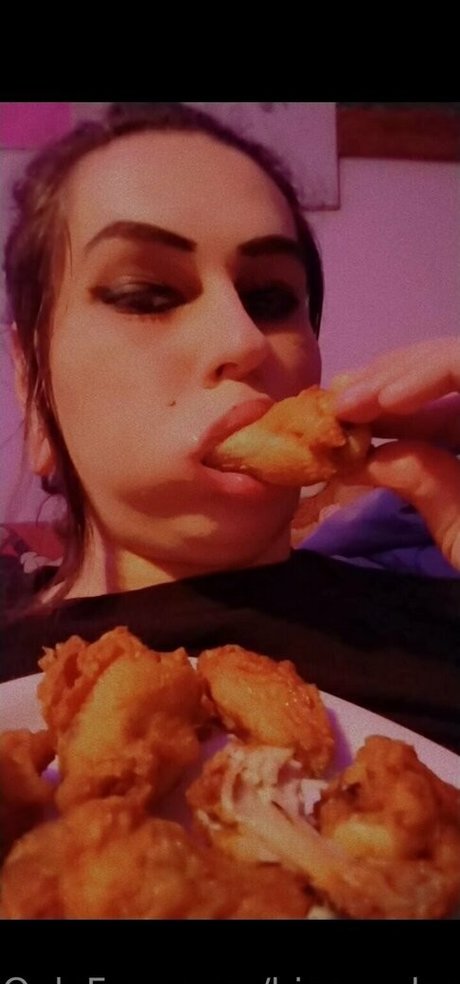 biggerplease star photo