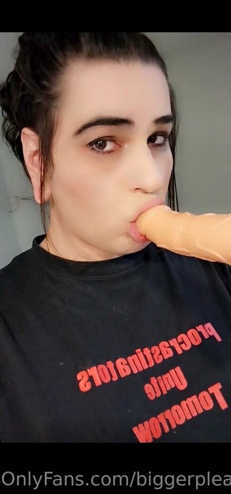 biggerplease high quality pornstar image