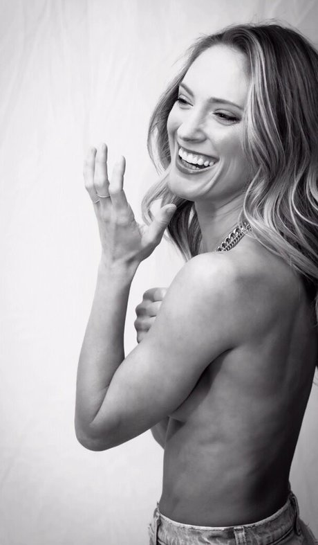 Ciara Hanna star porn pictures