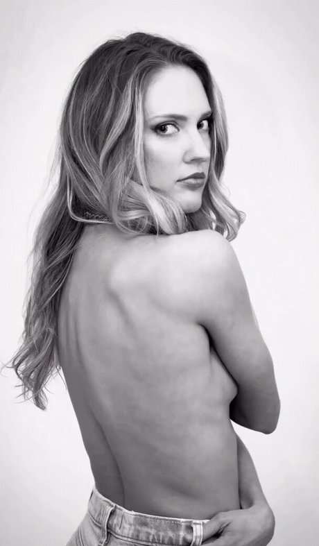 Ciara Hanna star sexy gallery