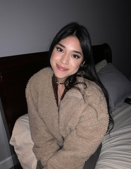 vashwty erotic actress pics