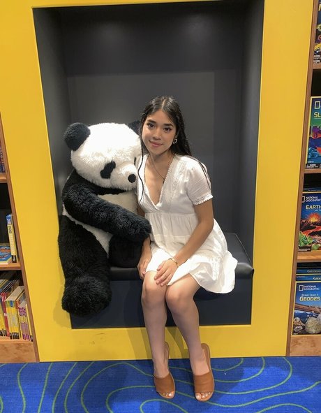 vashwty nude model photos