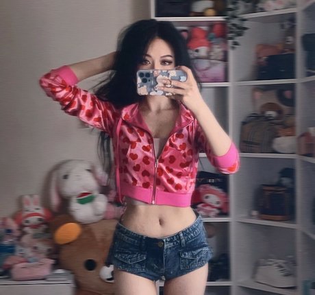 basedlilv porn actress image