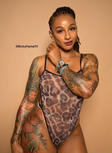 ItsJustRocky xxx actress img