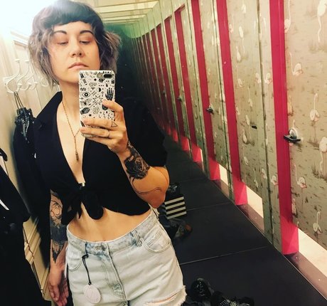 Holly Conrad star porn img