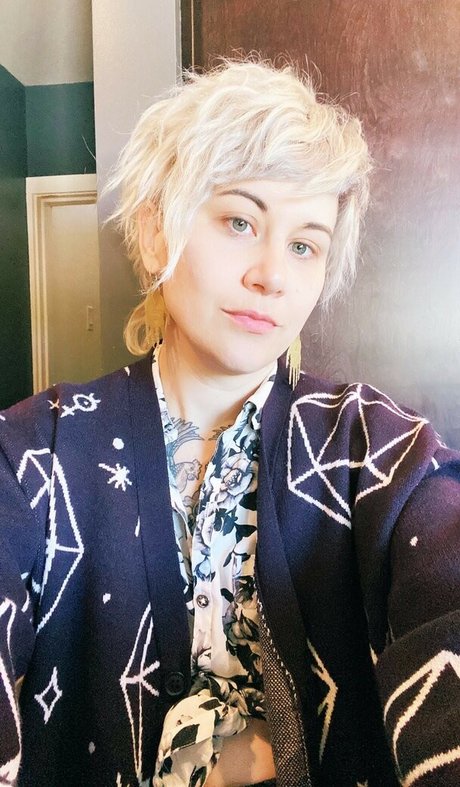 Holly Conrad pornographic actress pictures