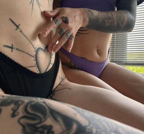 Triss808 model sexy galleries