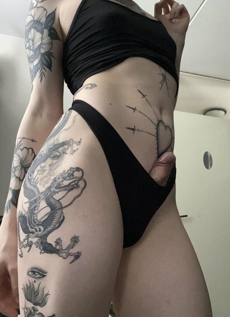 Triss808 erotic star img