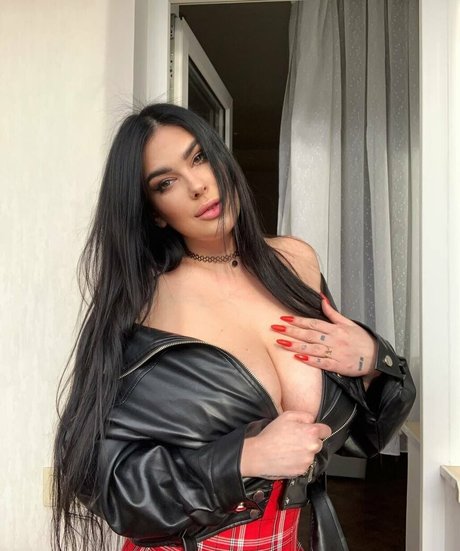 loyrifree pornstar hot gallery