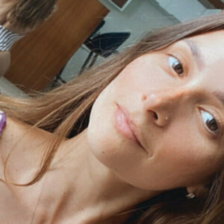 Clodi Yogini hot model image