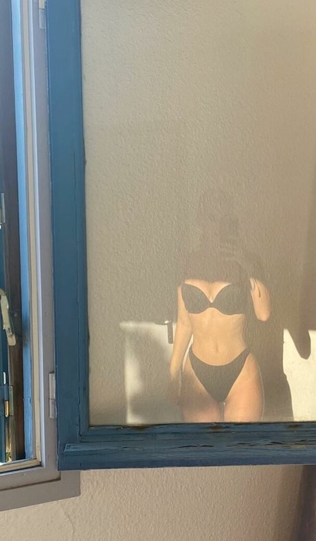 Indymendee_ model xxx pictures