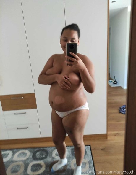fattypotchi model naked pic
