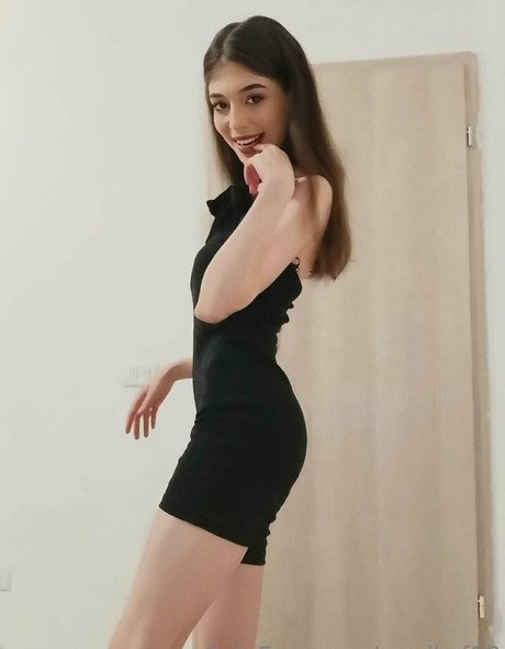 marikof18 hot model gallery