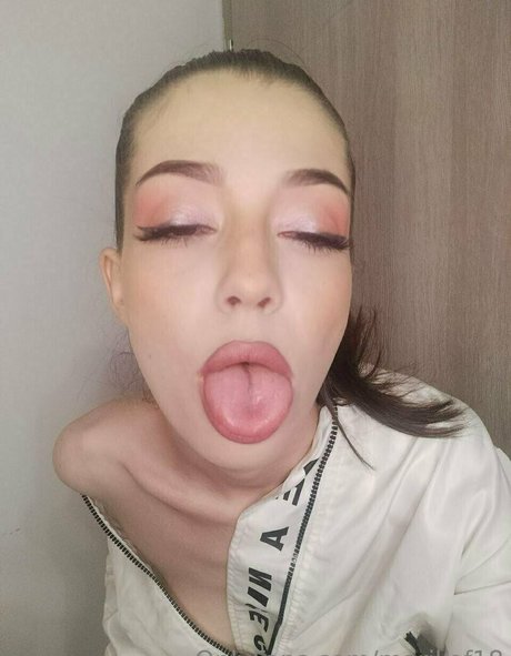 marikof18 pornstar art img