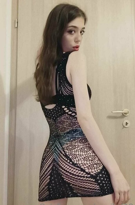 marikof18 model hot img