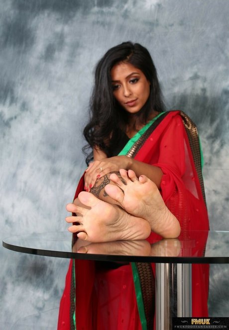 Flik Renee hot star picture