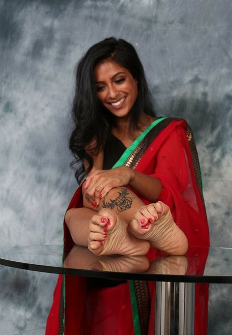 Flik Renee art star image