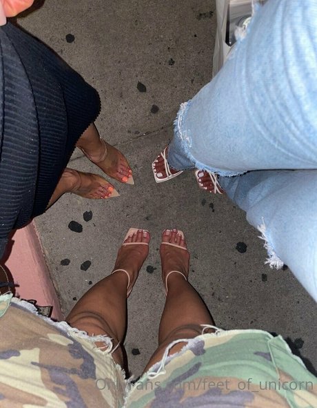 feet of unicorn model nude images